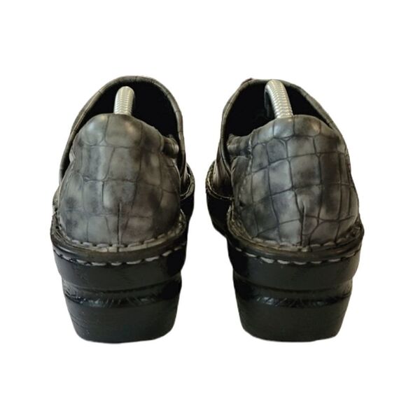 b.o.c Born Concepts Peggy Gray Croccodile Embossed Clog Shoes Size 6.5 - Picture 3 of 8